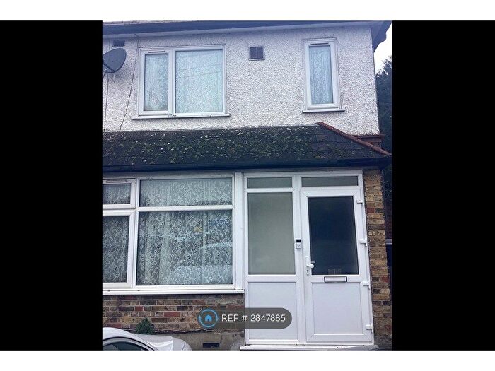 3 Bedroom End Of Terrace House To Rent In Royal Lane, Uxbridge, UB8