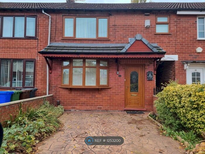 3 Bedroom Terraced House To Rent In Farrar Road, Droylsden, Manchester M43