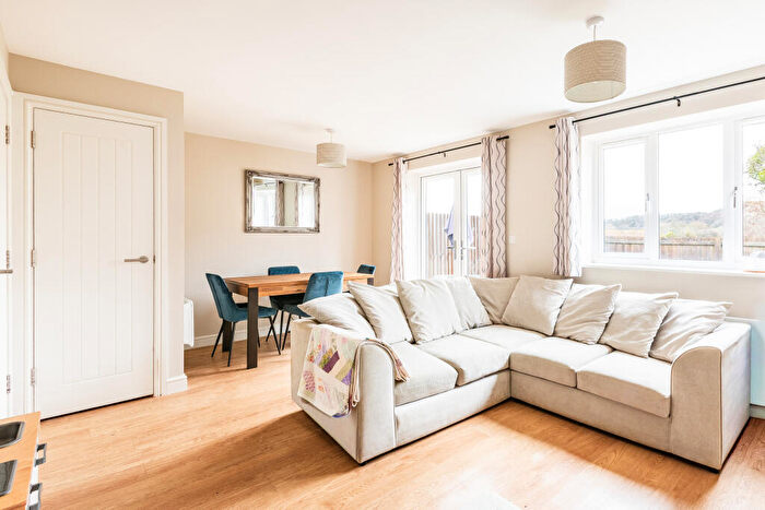 3 Bedroom End Of Terrace House For Sale In Severn Road, Hallen, BS10