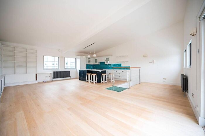 2 Bedroom Flat For Sale In Sunlight Square, Bethnal Green, London, E2