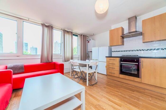 4 Bedroom Flat To Rent In Ibsley Gardens, London, SW15