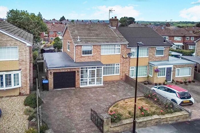 3 Bedroom House For Sale In Hill Top Drive, Harrogate, HG1