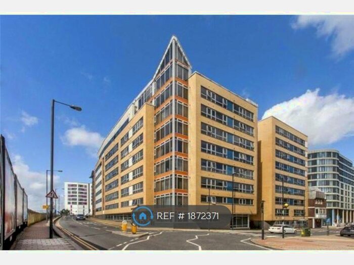 1 Bedroom Flat To Rent In Roxborough Heights, Harrow, HA1