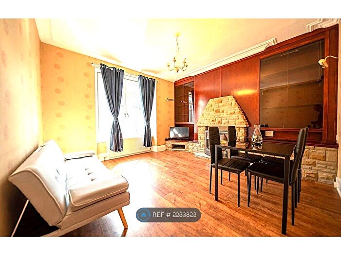 2 Bedroom Flat To Rent In Urquhart Street, Aberdeen, AB24