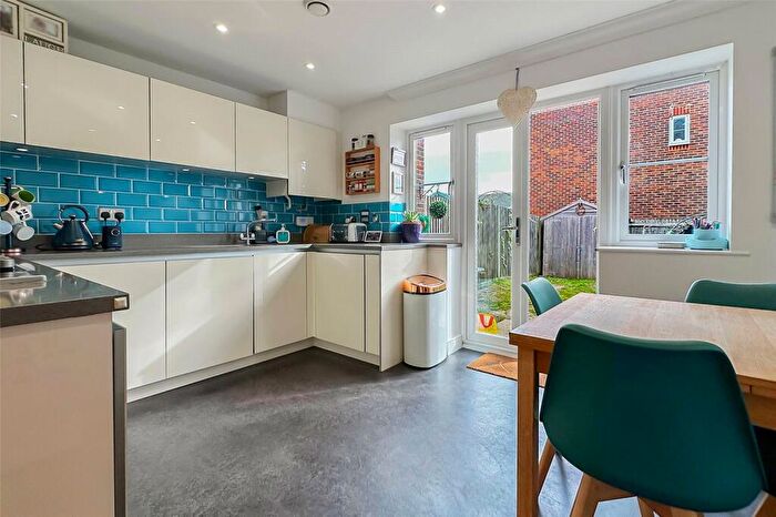 4 Bedroom Terraced House For Sale In Woodlands Avenue, Rustington, Littlehampton, West Sussex, BN16