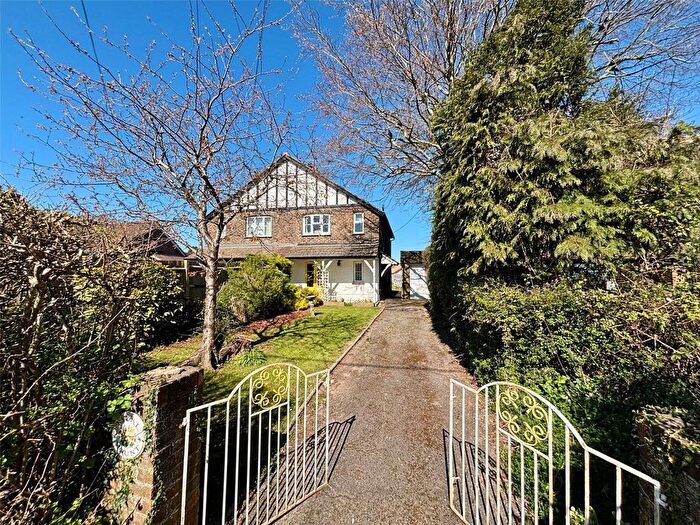 3 Bedroom Semi-Detached House For Sale In Gote Lane, Lewes, East Sussex, BN8