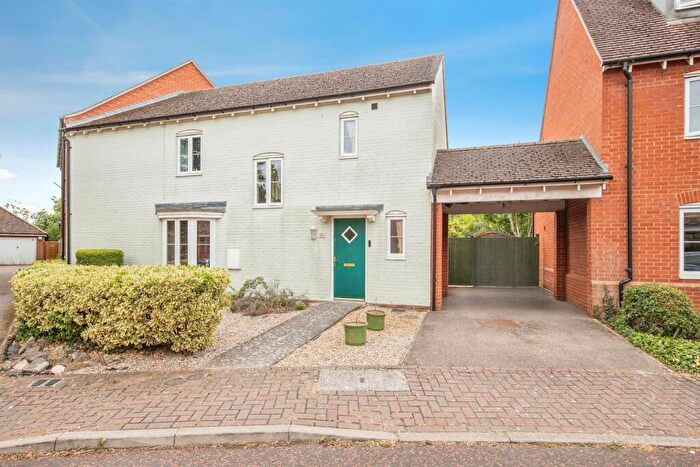 3 Bedroom Semi-Detached House For Sale In Abbey Field View, Colchester, CO2
