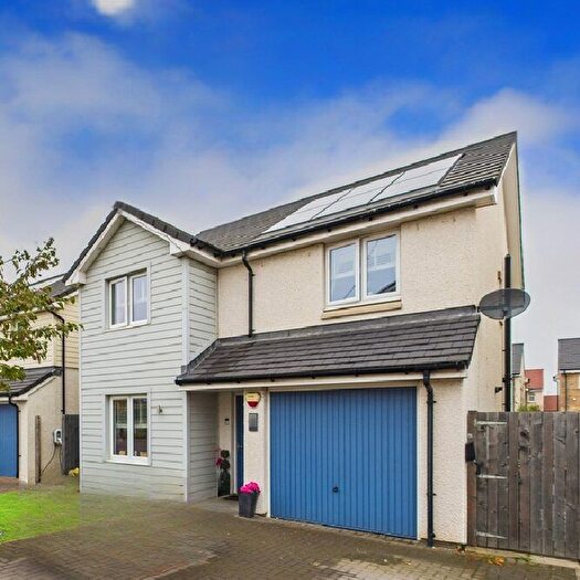 4 Bedroom Detached House For Sale In Baird Square, Calderwood, East Calder, EH53