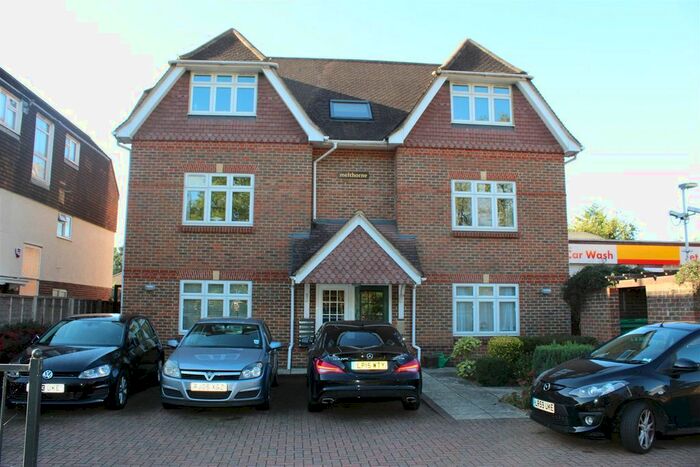 2 Bedroom Flat To Rent In High Road, Ickenham, Uxbridge, UB10