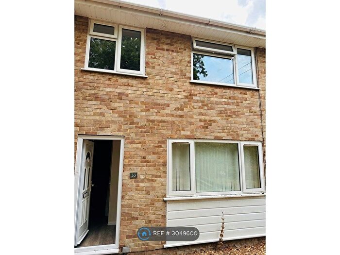 3 Bedroom Terraced House To Rent In Hawkhurst Close, Southampton, SO19