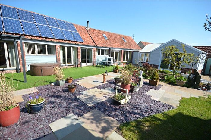 2 Bedroom Bungalow For Sale In Stockland Bristol, Bridgwater, Somerset, TA5