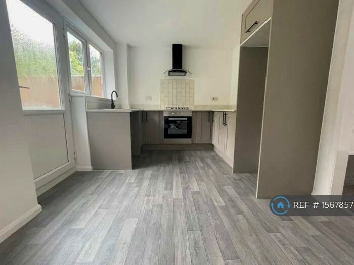 2 Bedroom Terraced House To Rent In Ella Street, Hull, HU5