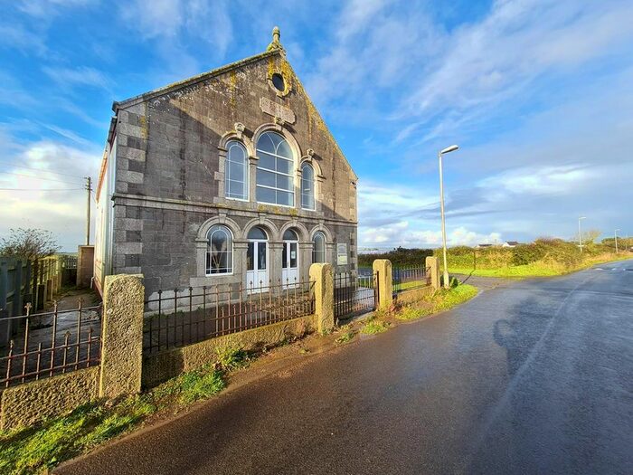 Town House For Sale In White Cross, Cury, Helston TR12
