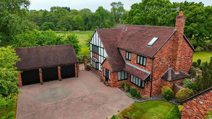 5 Bedroom Detached House For Sale In Hither Green Lane, Redditch, B98