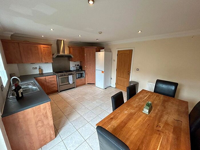 4 Bedroom Terraced House To Rent In Huntington Crescent, Leeds, West Yorkshire, LS16