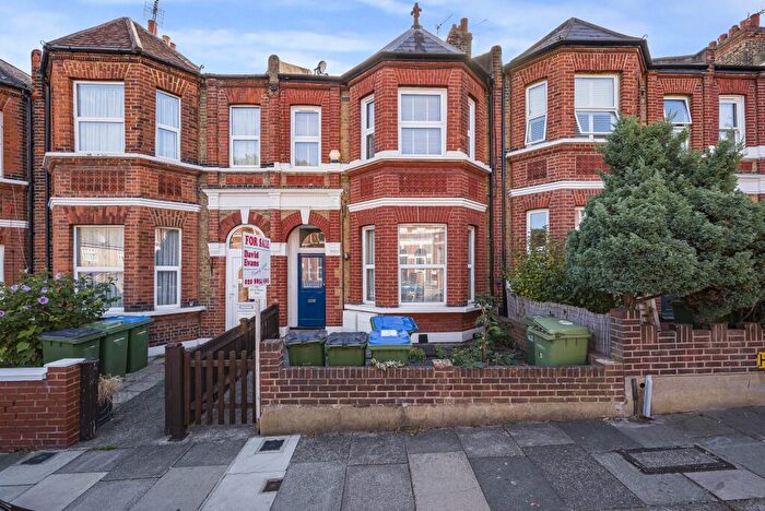 2 Bedroom Flat For Sale In Vernham Road, Plumstead, Greenwich, SE18