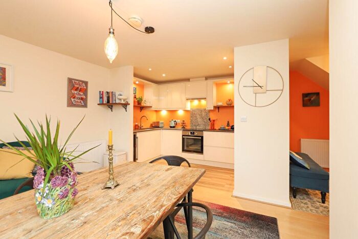 2 Bedroom Duplex To Rent In The Foundry, Camlough Walk, Chesterfield, S41