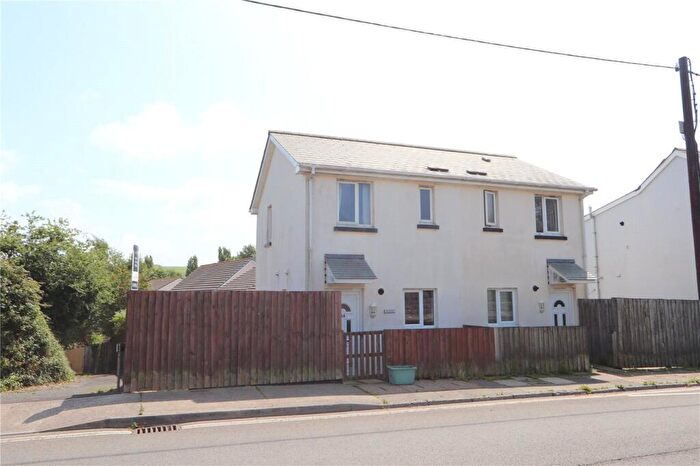 2 Bedroom Semi-Detached House For Sale In Bideford, Devon, EX39