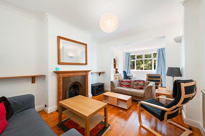 3 Bedroom Property To Rent In Aylward Road, London, SW20