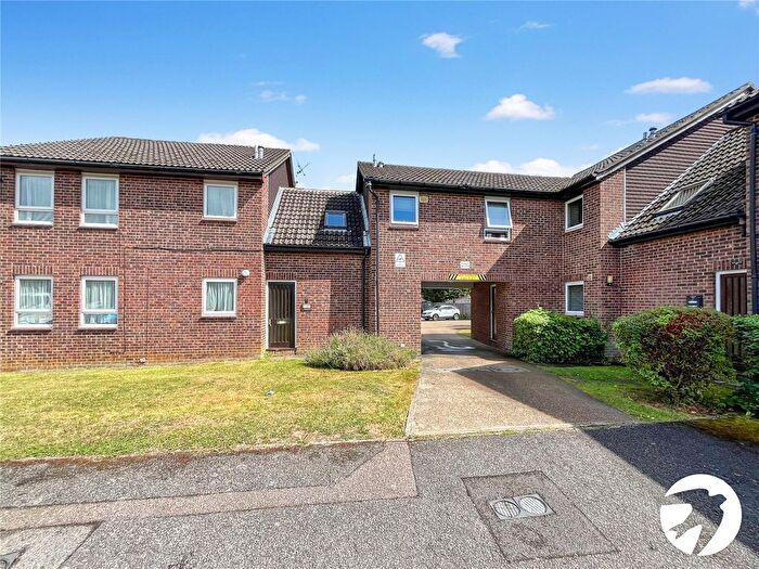 Studio To Rent In Shepperton Close, Chatham, Kent, ME5