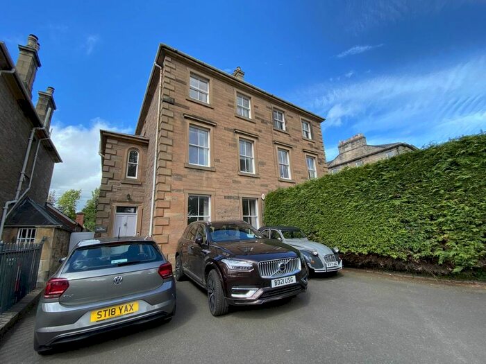 4 Bedroom Semi-Detached House To Rent In Kings Place, Perth, PH2