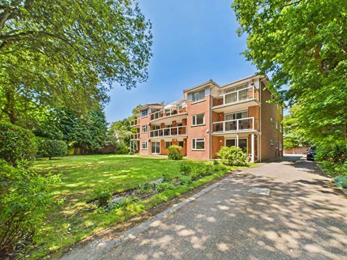 2 Bedroom Apartment To Rent In Grosvenor Court, Grove Road, Bournemouth, BH1