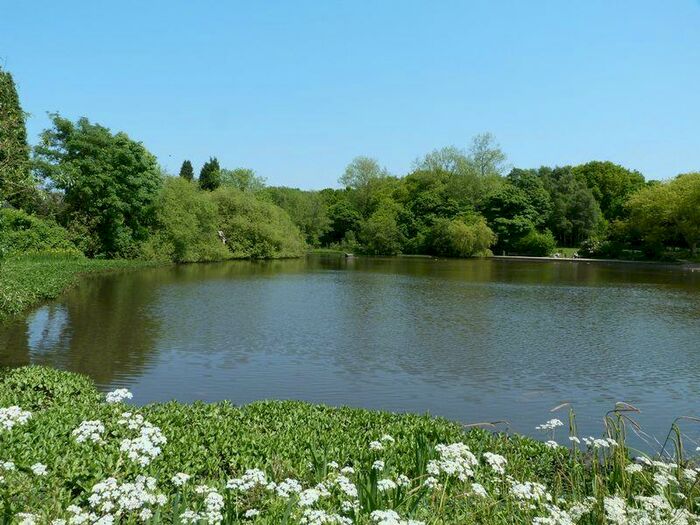 2 Bedroom Flat To Rent In Walton On The Hill, Tadworth, KT20