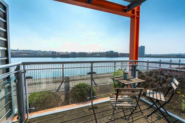 1 Bedroom Apartment To Rent In Watersmeet, St. Mary`s Island, Chatham, Kent, ME4