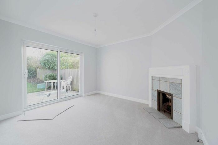 3 Bedroom Semi-Detached House To Rent In Kendor Avenue, Epsom, KT19