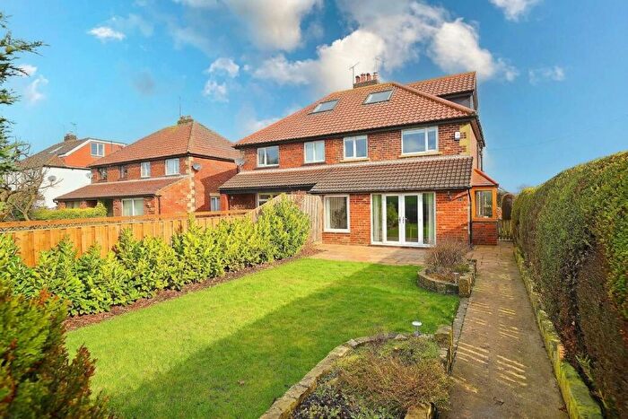 4 Bedroom Semi Detached House For Sale In Lund Lane, Killinghall, HG3