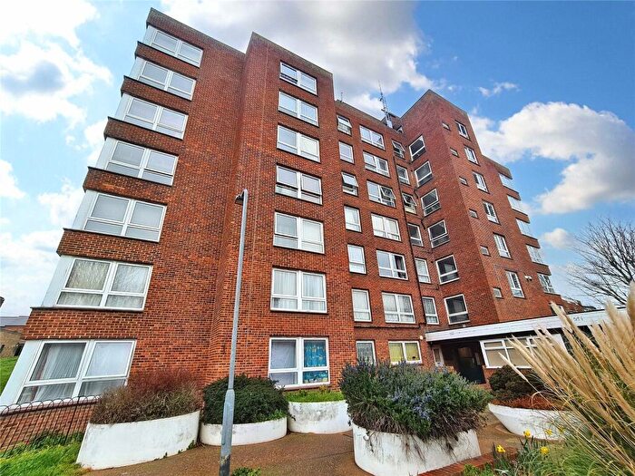 2 Bedroom Flat To Rent In Hardres Street, Ramsgate, Kent, CT11