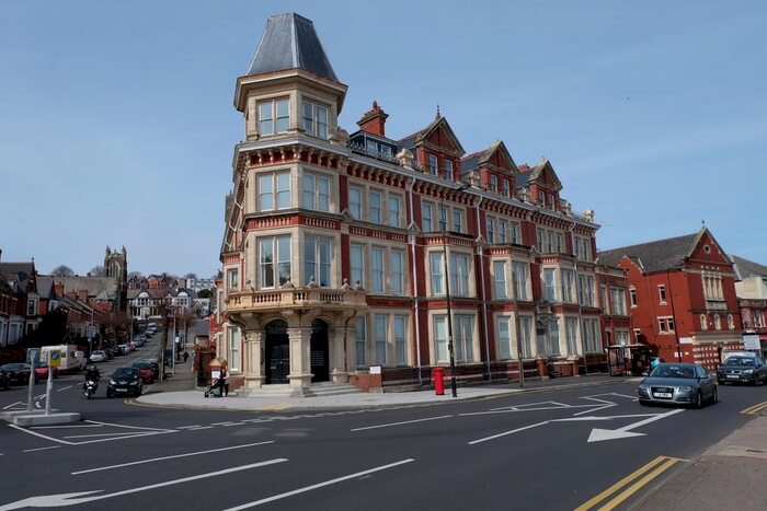 2 Bedroom Flat To Rent In Windsor Road, Barry, CF62