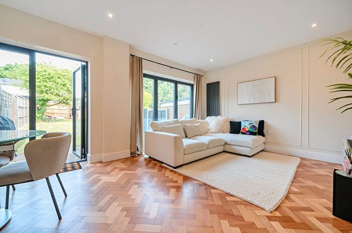 2 Bedroom Terraced House For Sale In Clifford Road, Barnet, EN5