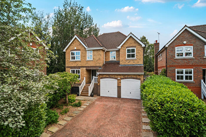 5 Bedroom Detached House For Sale In Ray Mill Road East, Maidenhead, SL6