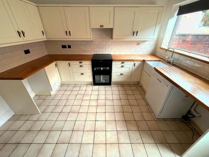 3 Bedroom Terraced House To Rent In Poulton Street, Ashton-on-ribble, Preston, PR2