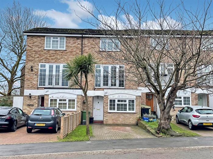 3 Bedroom Town House To Rent In Coniston Road, Bromley, BR1