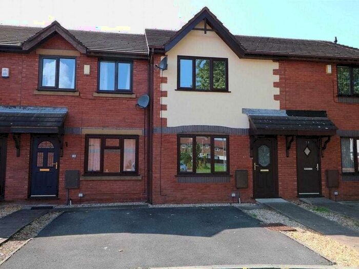 2 Bedroom Semi-Detached House To Rent In Ashtongate, Ashton-On-Ribble, Preston, PR2