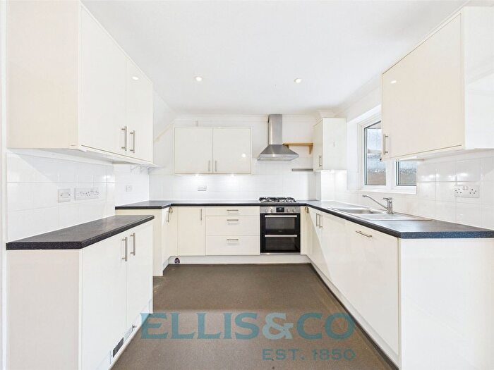 3 Bedroom Terraced House For Sale In Douglas Road, Tonbridge, Kent, TN9