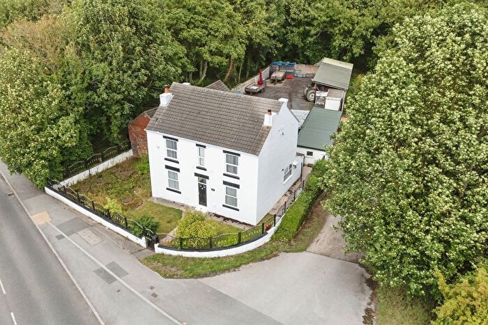 4 Bedroom Detached House For Sale In New Lane, Upton, Pontefract, WF9