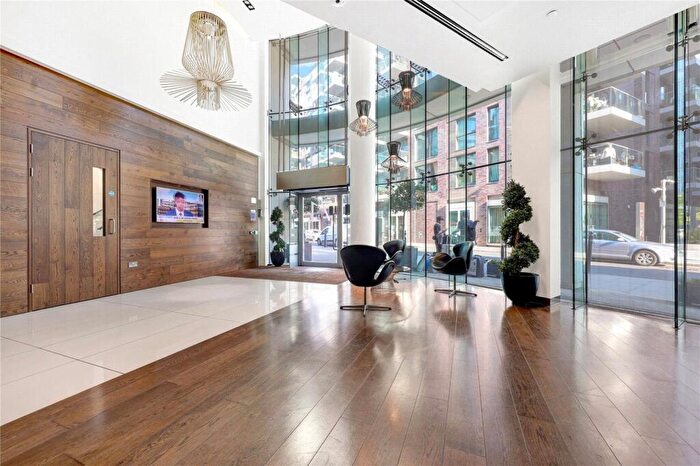 3 Bedroom Apartment To Rent In Alie Street, E1