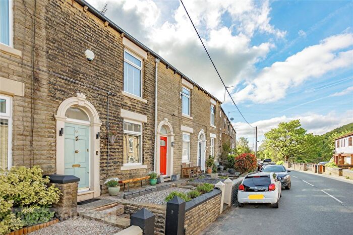2 Bedroom Terraced House For Sale In Under Lane, Grotton, Saddleworth, OL4