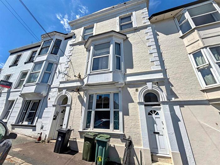 Studio For Sale In Flat, George Street, Ryde, PO33