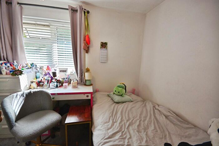 3 Bedroom Terraced House For Sale In Briardale, Stevenage, SG1