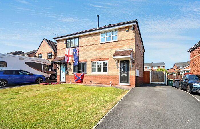 3 Bedroom Semi-Detached House For Sale In Bransfield Close, Wigan, WN3