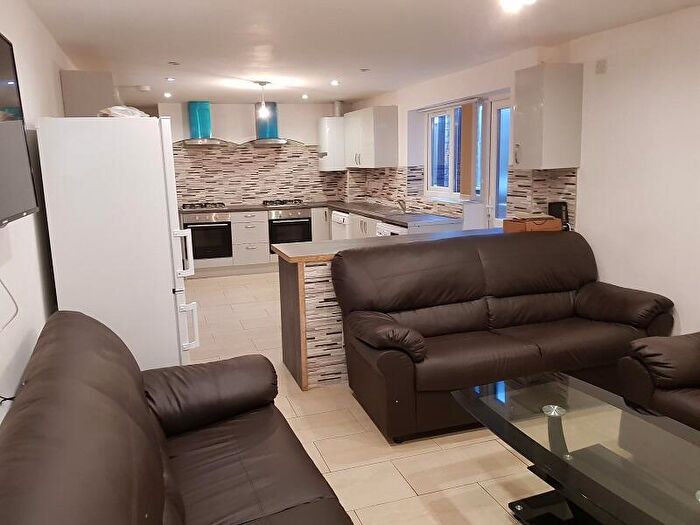 1 Bedroom Terraced House To Rent In Dawlish Road, Birmingham, B29