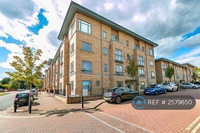 2 Bedroom Flat To Rent In Fitzwilliam Street, Bletchley, Milton Keynes, MK3