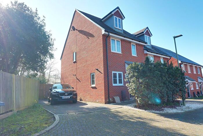 3 Bedroom Semi Detached House For Sale In Harrison Way, Havant, PO9