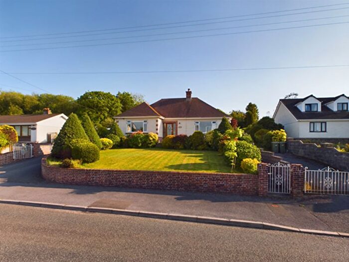 3 Bedroom Detached Bungalow For Sale In Heol Y Foel, Foelgastell, Nr. Cross Hands, SA14