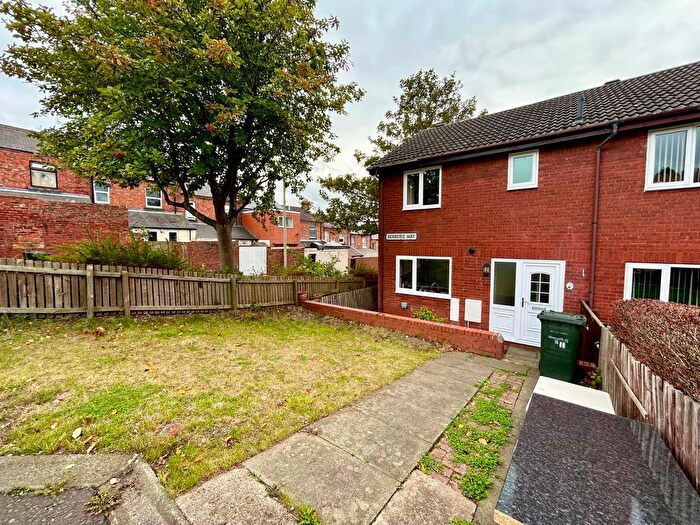 3 Bedroom End Of Terrace House To Rent In Berberis Way, Newburn, Newcastle Upon Tyne, NE15