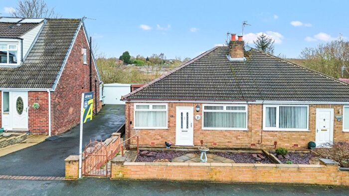 3 Bedroom Semi-Detached House For Sale In Vicarage Drive, Haydock, WA11